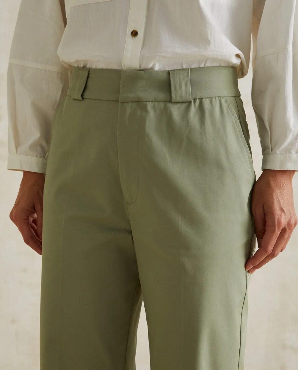YERSE Trousers And Jeans^Chino Trousers Green