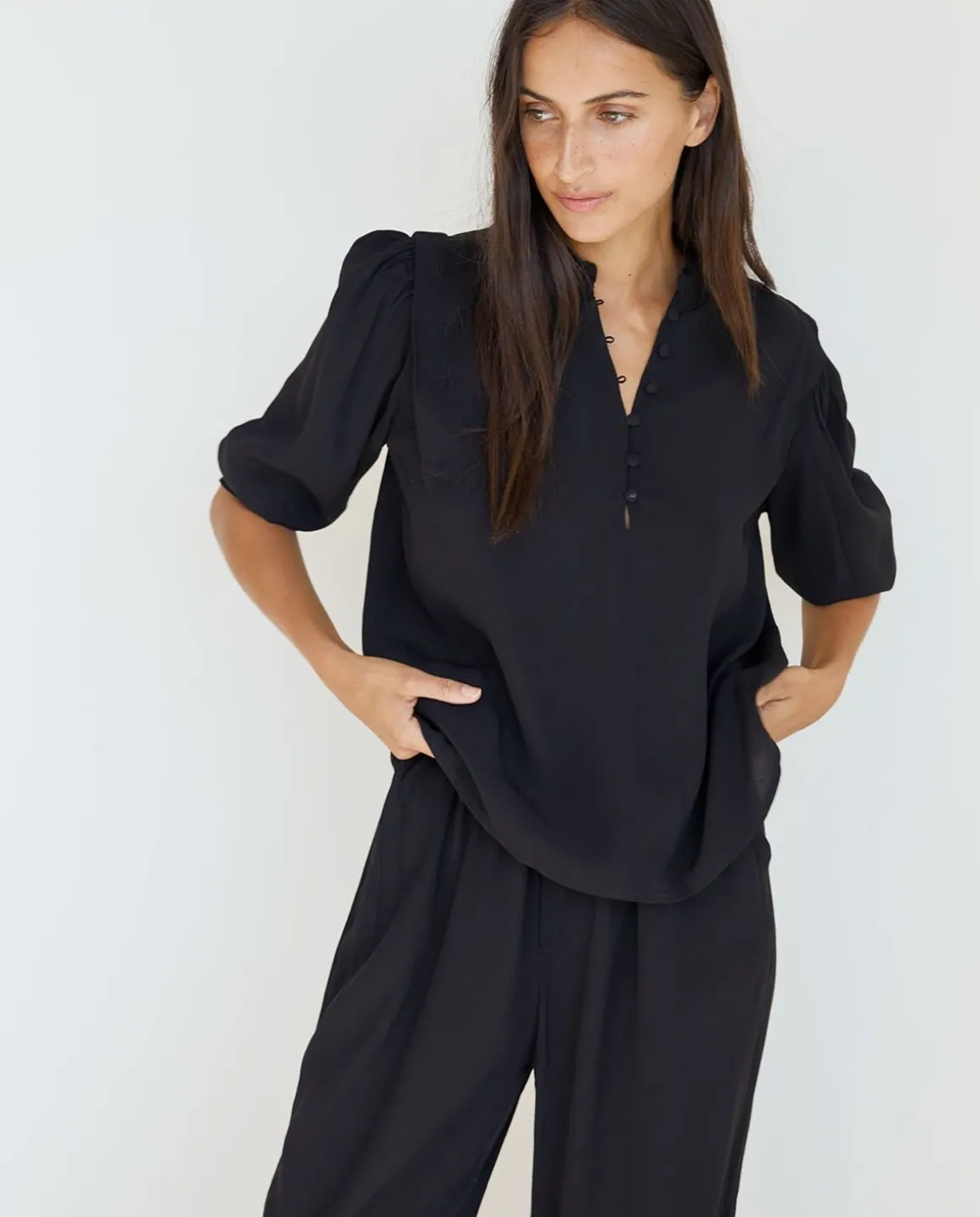 YERSE Shirts And Blouses^Flowy Mao-Neck Shirt Black