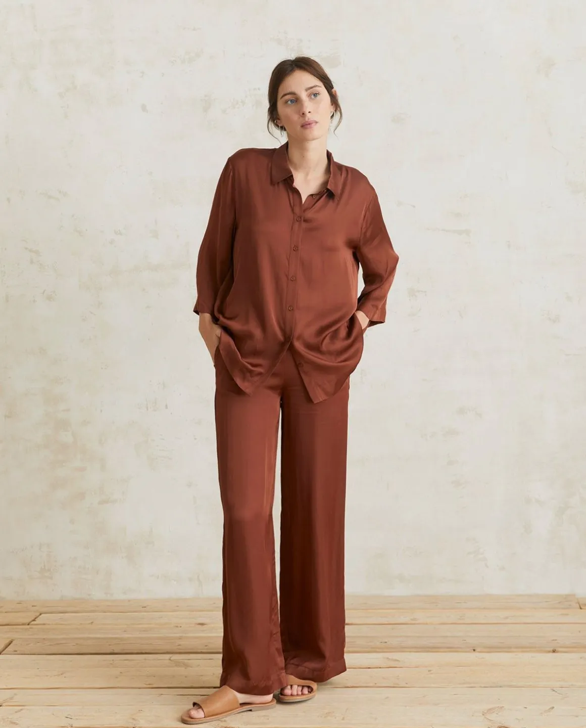 YERSE Trousers And Jeans^Flowy Sateen Trousers Chocolate