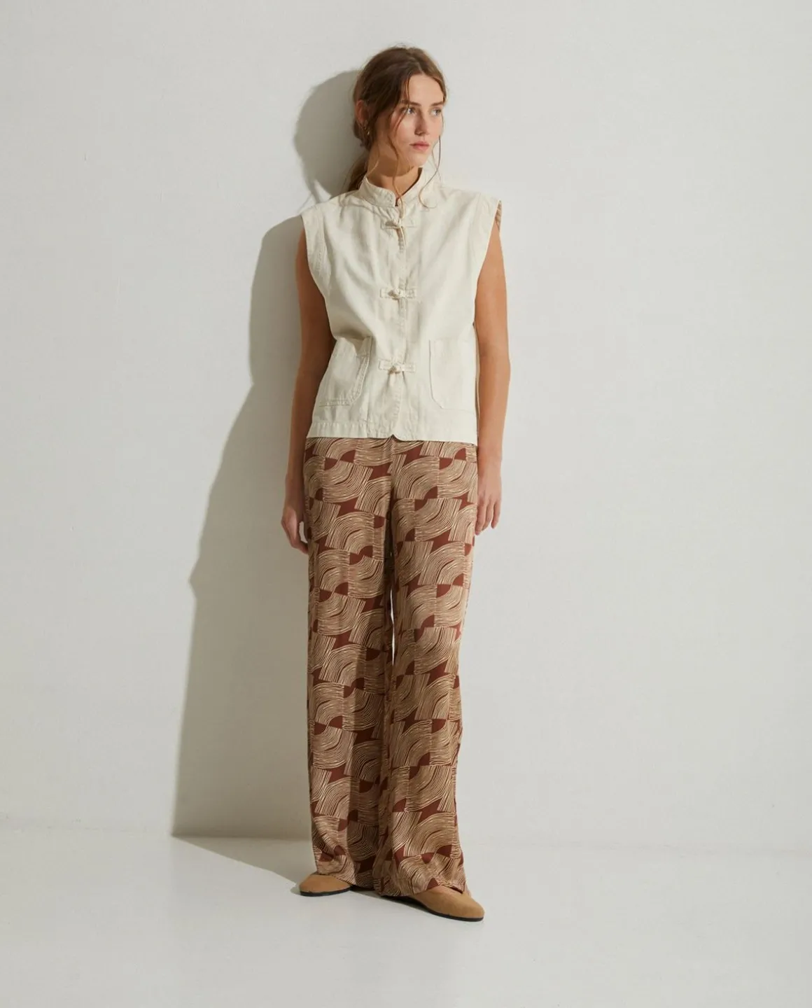 YERSE Trousers And Jeans^Flowy Sateen Trousers Chocolate
